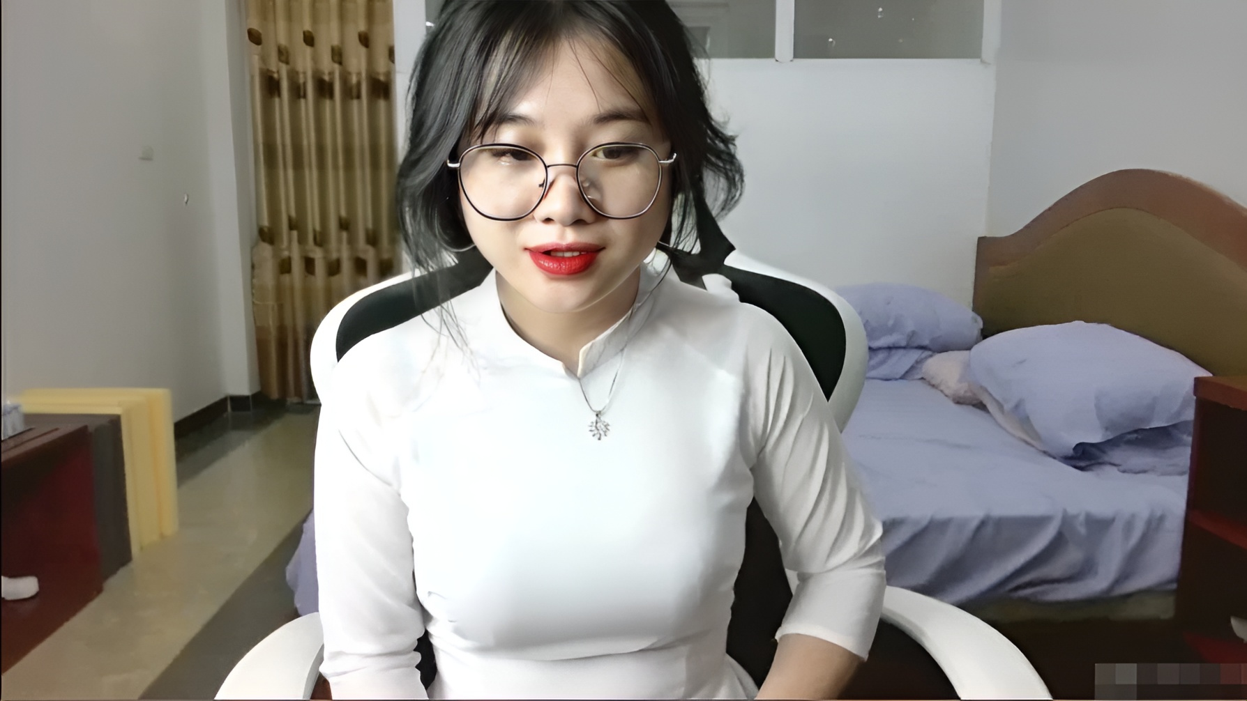 Anna Bear se masturbando, olá galera