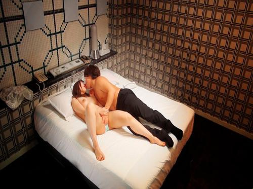 Dalhin ang iyong kaklase sa isang love hotel pagkatapos ng class reunion Dalhin ang iyong kaklase sa isang love hotel pagkatapos ng class reunion