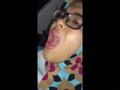 Ngocokin Cewek Hijab Manis Sampai Kejang Di Mobil